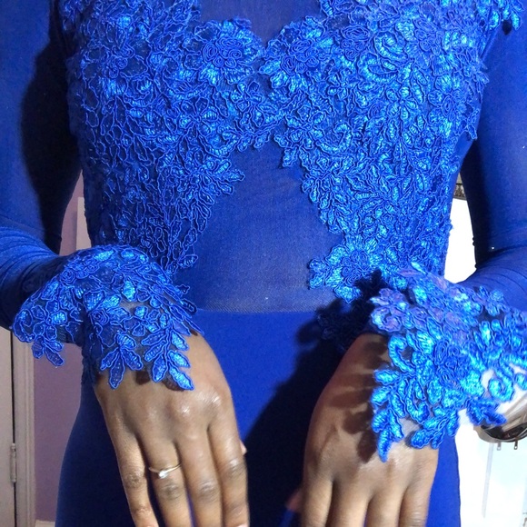 LACE DRESS - Picture 3 of 8